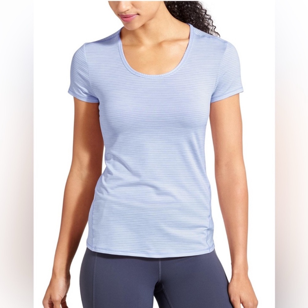 Athleta Women’s Shadow Stripe Chi Workout Top